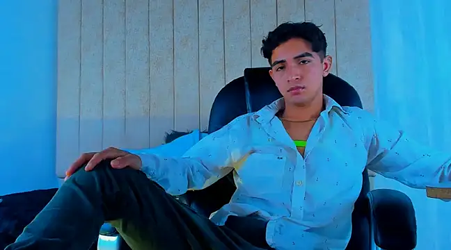 Snapshot of Muichiro_tokito1 chatting on March 2025 04:16:02 AM Muichiro tokito1 online show from March 2025 04:16:02 AM