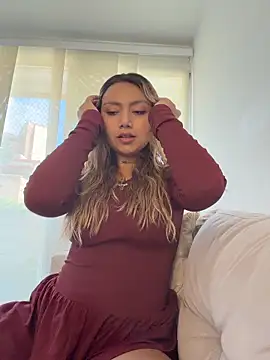 amanda-medrano1 online show from May 2026 03:29:01 PM