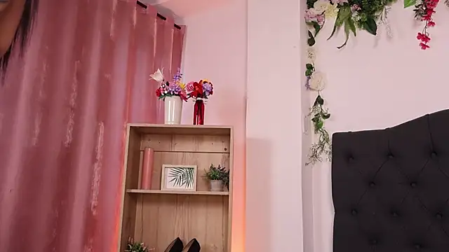 JulessCornett online show from February 2026 08:27:02 PM