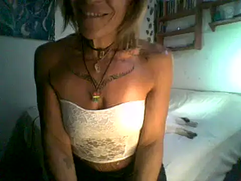 Snapshot of sabinytahot chatting on January 2025 02:09:02 AM sabinytahot online show from January 2025 02:09:02 AM