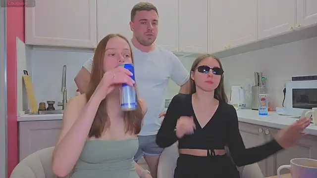 fcjuicy pussy online show from November 2025 10:47:02 AM