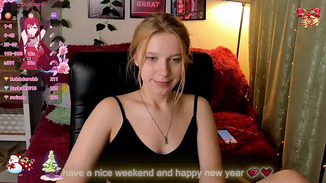 Snapshot of KarambaMoon chatting on December 2024 02:09:02 AM KarambaMoon online show from December 2024 02:09:02 AM