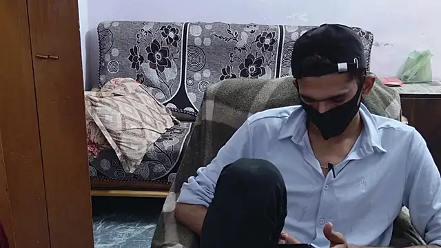 Snapshot of Habibi_big_b chatting on May 2026 08:31:01 AM Habibi big b online show from May 2026 08:31:01 AM