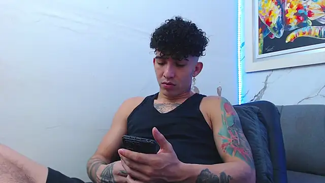 targuerian22 online show from December 2025 12:16:02 AM