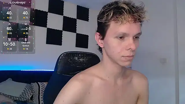 bryamado69 online show from October 2025 07:01:02 PM