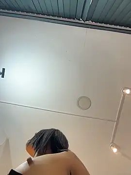 Laura fernandezII online show from February 2026 01:12:02 PM