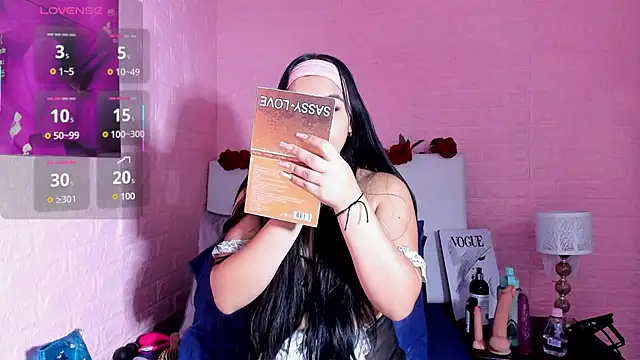 LYAA COLLINS  online show from December 2025 11:08:01 AM