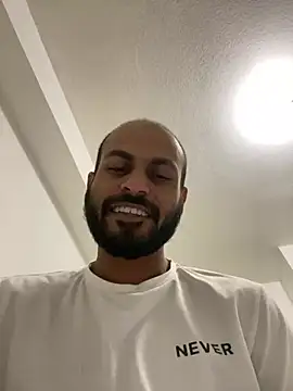 Snapshot of islandvybee55 chatting on January 2025 01:53:01 AM islandvybee55 online show from January 2025 01:53:01 AM