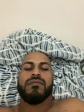 Snapshot of islandvybee55 chatting on January 2025 06:53:02 PM islandvybee55 online show from January 2025 06:53:02 PM