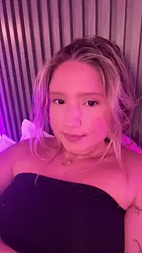 MiaPetit  online show from April 2026 06:50:01 PM