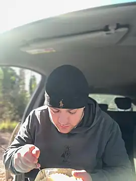 Snapshot of ErPumas126 chatting on March 2025 09:33:02 AM ErPumas126 online show from March 2025 09:33:02 AM