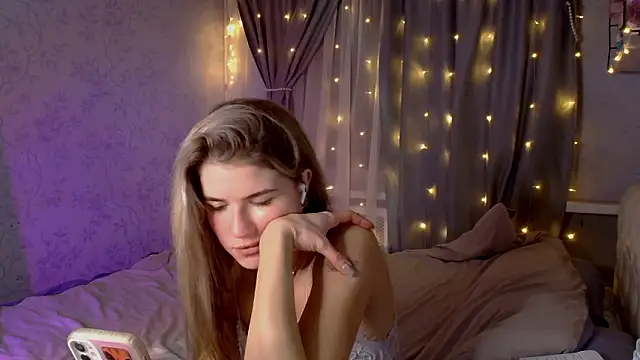 Snapshot of victoriavandam chatting on December 2024 11:01:01 PM victoriavandam online show from December 2024 11:01:01 PM