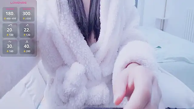 Snapshot of CN-Lily chatting on March 2025 10:20:02 AM CN-Lily online show from March 2025 10:20:02 AM