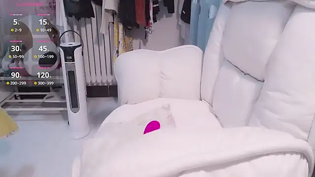 Snapshot of CN-Lily chatting on November 2025 11:54:01 AM CN-Lily online show from November 2025 11:54:01 AM