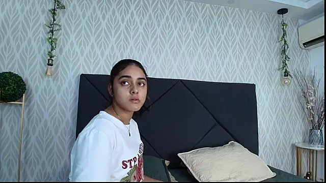 natalia aguirre1 online show from November 2025 12:26:01 PM