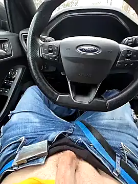 Snapshot of Titanhoott chatting on December 2024 01:33:01 PM Titanhoott online show from December 2024 01:33:01 PM