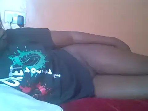 Snapshot of Moonfades chatting on January 2025 02:59:02 PM Moonfades online show from January 2025 02:59:02 PM