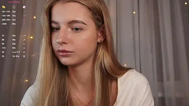 Snapshot of Sunshine_Diana chatting on December 2024 11:38:01 AM Sunshine Diana online show from December 2024 11:38:01 AM