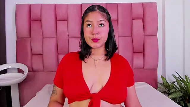 Snapshot of EmmaRossem chatting on January 2025 07:42:01 PM EmmaRossem online show from January 2025 07:42:01 PM