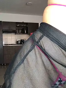 Snapshot of EmmaRossem chatting on October 2025 07:04:02 PM EmmaRossem online show from October 2025 07:04:02 PM