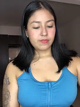 Snapshot of EmmaRossem chatting on December 2025 07:53:01 PM EmmaRossem online show from December 2025 07:53:01 PM