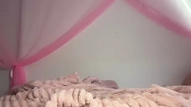 Snapshot of shandiloveslemonss chatting on November 2025 06:19:02 PM shandiloveslemonss online show from November 2025 06:19:02 PM