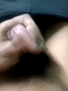 Snapshot of AloneDick chatting on December 2024 09:25:02 AM AloneDick online show from December 2024 09:25:02 AM