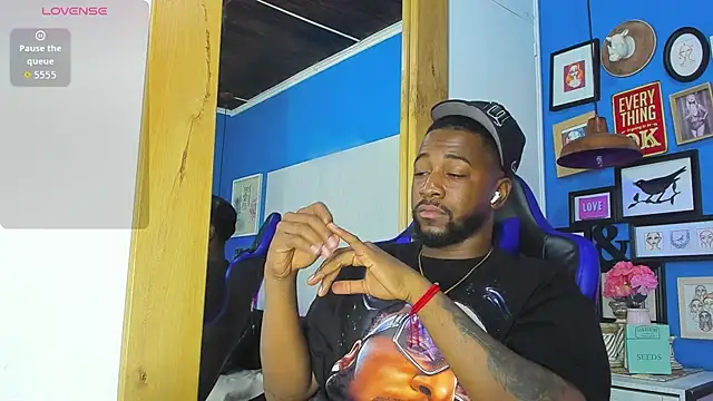 Snapshot of Drake_Nassir4 chatting on September 2025 09:16:01 PM Drake Nassir4 online show from September 2025 09:16:01 PM