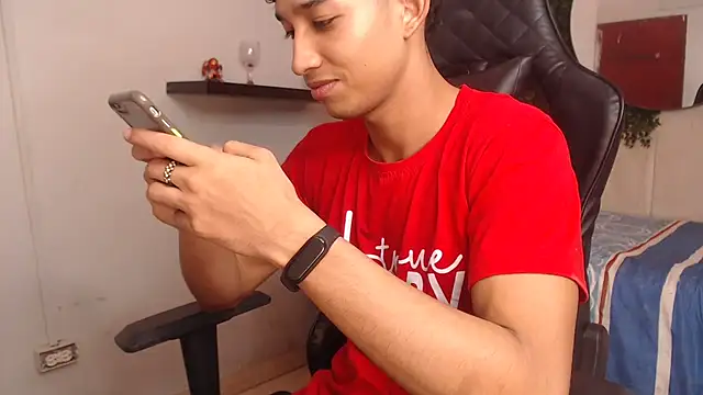 jose sexycumm online show from December 2024 09:33:01 PM