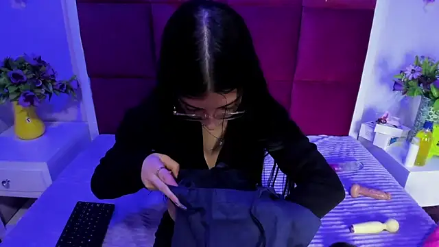 Snapshot of Katty_Queen chatting on September 2025 12:30:01 PM Katty Queen online show from September 2025 12:30:01 PM