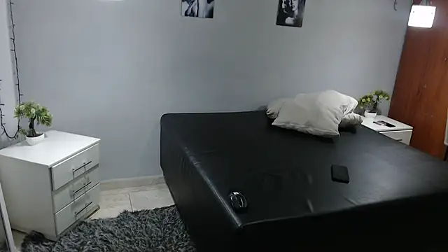 Snapshot of Kimandyuk chatting on December 2024 07:32:01 PM Kimandyuk online show from December 2024 07:32:01 PM