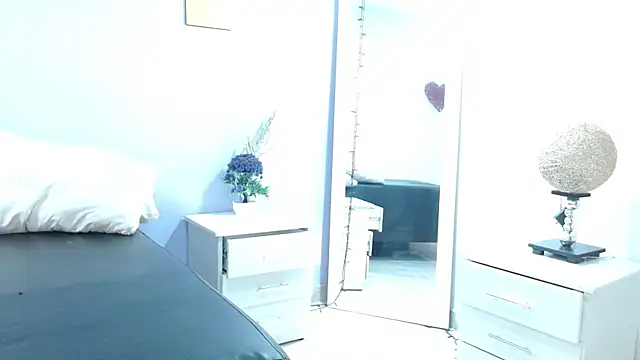 Snapshot of Kimandyuk chatting on January 2025 02:30:01 AM Kimandyuk online show from January 2025 02:30:01 AM