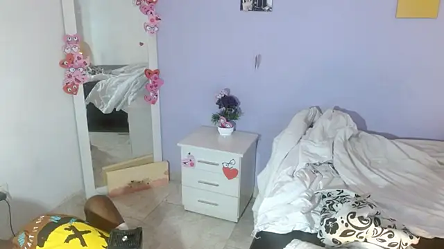 Snapshot of Kimandyuk chatting on February 2025 02:42:02 AM Kimandyuk online show from February 2025 02:42:02 AM