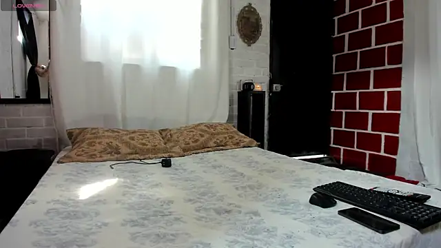 Kimandyuk online show from November 2025 07:18:02 PM