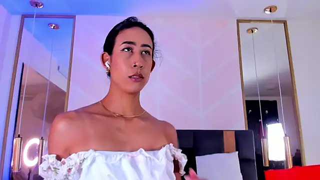 GabyPetit online show from December 2025 08:04:01 PM