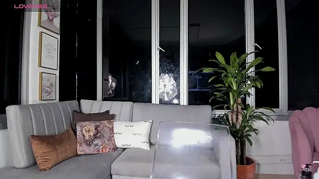 Snapshot of Megan_Lim chatting on February 2025 10:42:02 AM Megan Lim online show from February 2025 10:42:02 AM