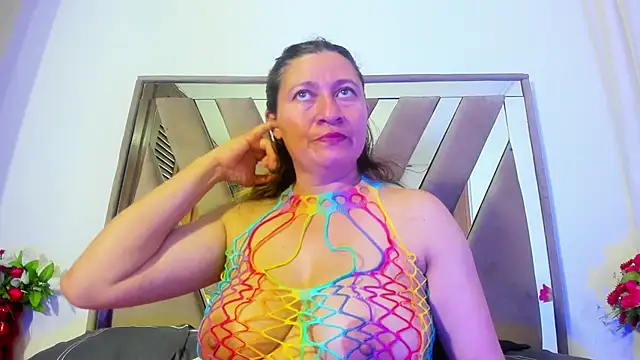 Snapshot of LILITH_TORRES1 chatting on December 2024 11:43:02 PM LILITH TORRES1 online show from December 2024 11:43:02 PM