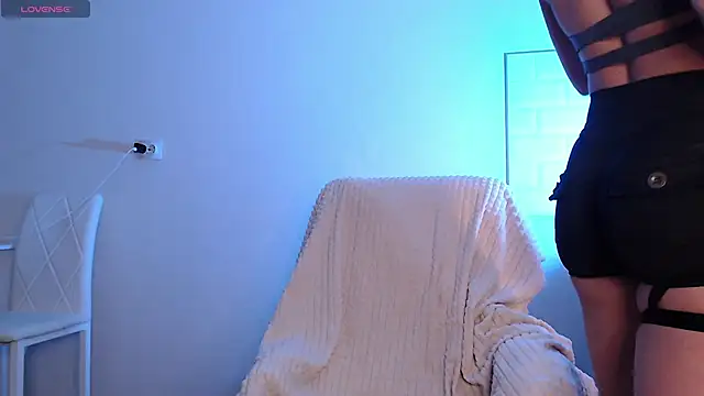 Eva Hailey  online show from November 2025 04:11:02 AM