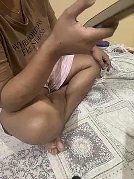 sissarahotty online show from August 2026 02:11:01 PM