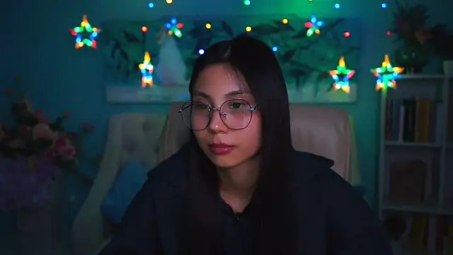 LittleSally   online show from December 2024 03:50:02 PM