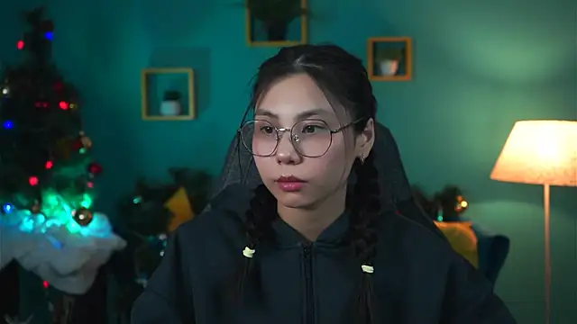 LittleSally   online show from December 2024 08:13:01 AM