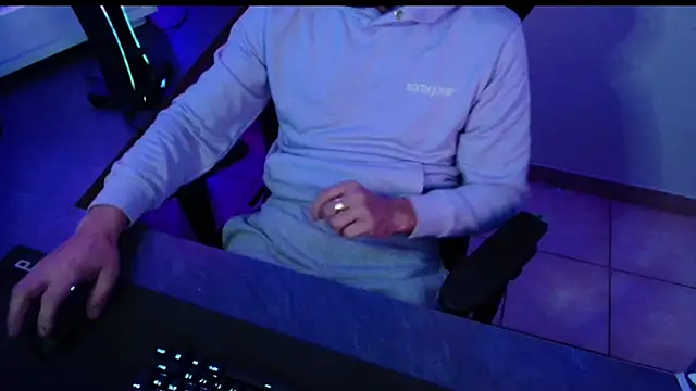 Vlad230323 online show from December 2024 04:16:01 PM