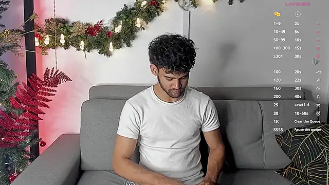 Snapshot of crisandrews chatting on December 2024 02:57:01 AM crisandrews online show from December 2024 02:57:01 AM