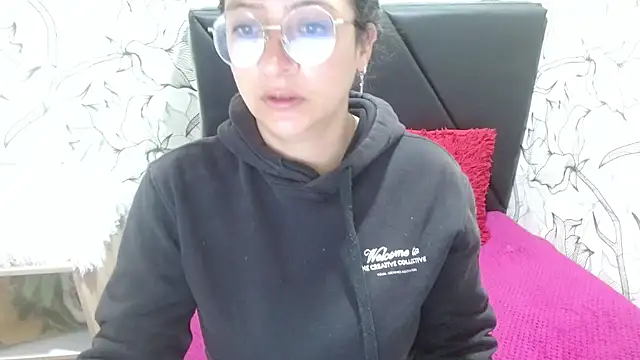 sarax ximena online show from January 2025 01:41:01 PM