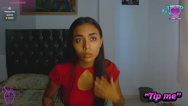 Snapshot of AntonellaAndNoah chatting on December 2024 10:01:02 PM AntonellaAndNoah online show from December 2024 10:01:02 PM