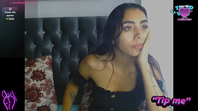 Snapshot of AntonellaAndNoah chatting on January 2025 03:39:01 PM AntonellaAndNoah online show from January 2025 03:39:01 PM