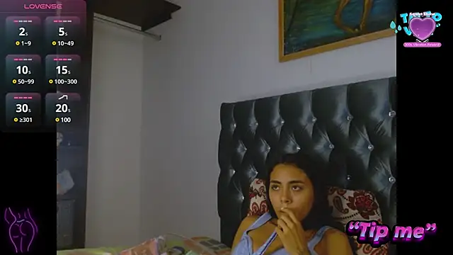 Snapshot of AntonellaAndNoah chatting on January 2025 04:57:01 PM AntonellaAndNoah online show from January 2025 04:57:01 PM