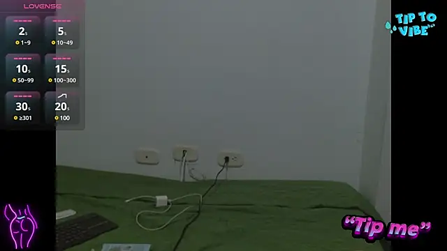 Snapshot of AntonellaAndNoah chatting on February 2025 01:11:01 AM AntonellaAndNoah online show from February 2025 01:11:01 AM