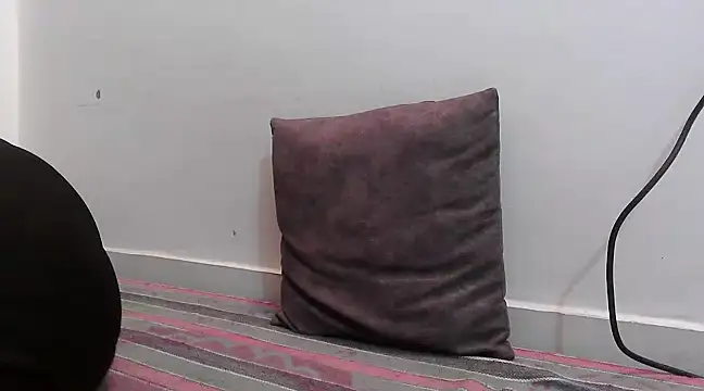 ANANYA-TIWARI online show from March 2025 10:02:02 PM