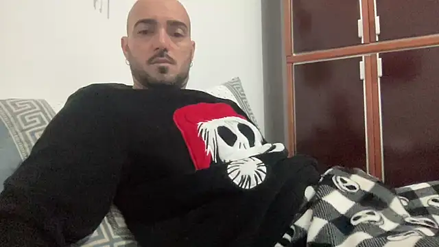 alessandromori91 online show from December 2025 10:12:01 AM